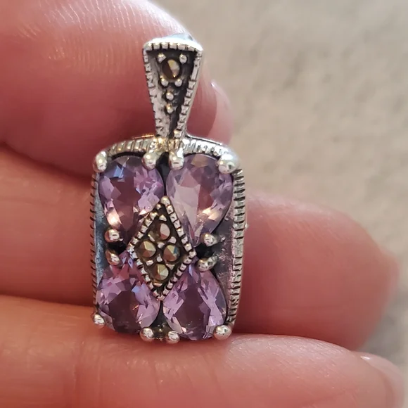 Sterling Silver Purple Amethyst Marcasite Pendant - Picture 5 of 5